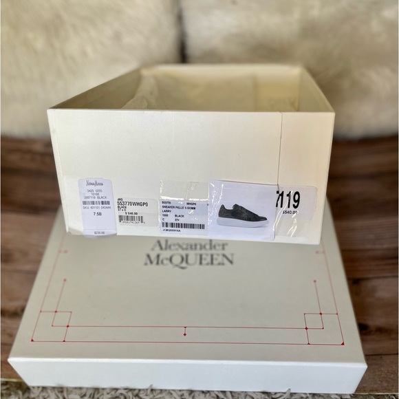 Empty Alexander McQueen Signature Packaging (Shoe Box) - Picture 8 of 12